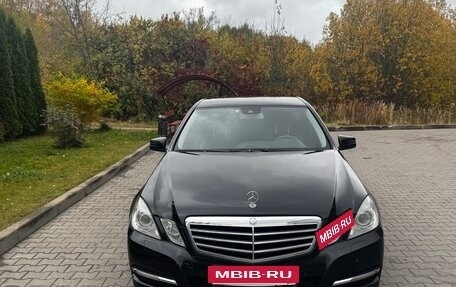 Mercedes-Benz E-Класс, 2012 год, 1 900 000 рублей, 7 фотография