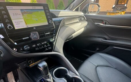 Toyota Camry, 2021 год, 3 190 000 рублей, 9 фотография