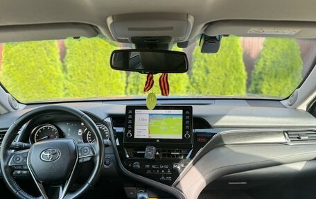 Toyota Camry, 2021 год, 3 190 000 рублей, 6 фотография