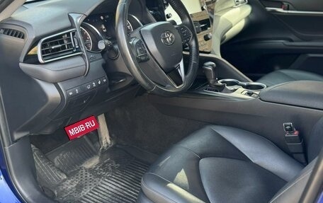 Toyota Camry, 2021 год, 3 190 000 рублей, 5 фотография