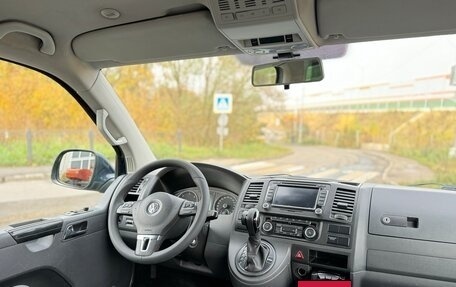 Volkswagen Caravelle T5, 2010 год, 2 200 000 рублей, 13 фотография