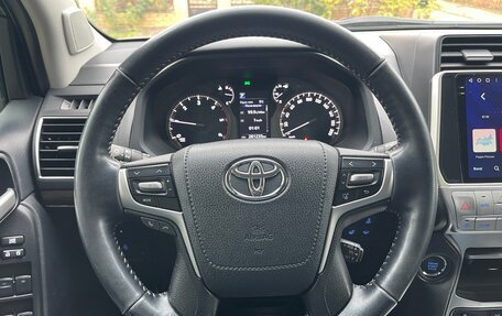 Toyota Land Cruiser Prado 150 рестайлинг 2, 2018 год, 4 000 000 рублей, 12 фотография