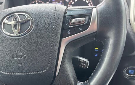 Toyota Land Cruiser Prado 150 рестайлинг 2, 2018 год, 4 000 000 рублей, 34 фотография