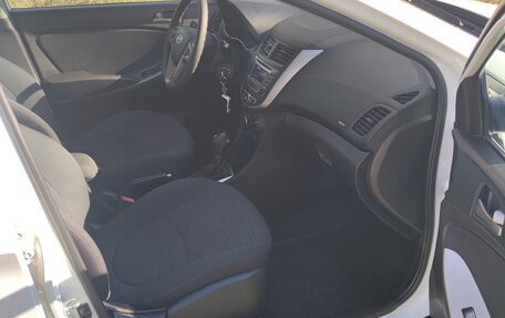 Hyundai Solaris II рестайлинг, 2016 год, 1 400 000 рублей, 10 фотография