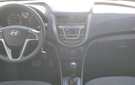 Hyundai Solaris II рестайлинг, 2016 год, 1 400 000 рублей, 11 фотография