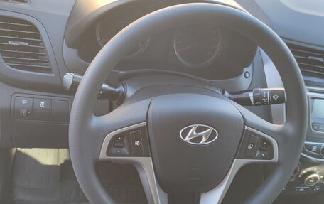 Hyundai Solaris II рестайлинг, 2016 год, 1 400 000 рублей, 13 фотография