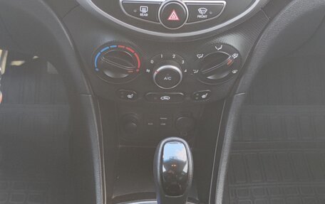 Hyundai Solaris II рестайлинг, 2016 год, 1 400 000 рублей, 19 фотография