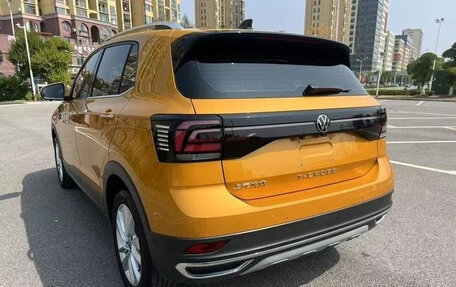 Volkswagen T-Cross I, 2022 год, 1 550 000 рублей, 6 фотография