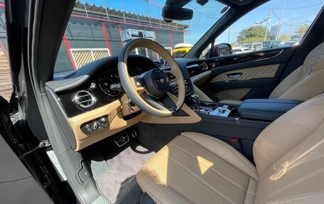 Bentley Bentayga I, 2022 год, 18 500 000 рублей, 15 фотография