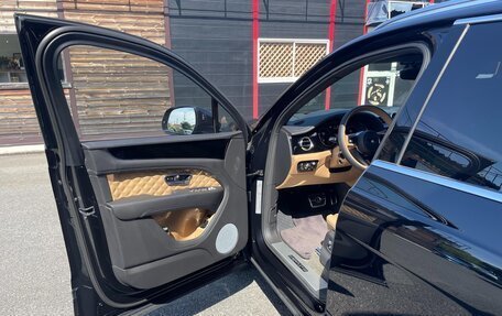 Bentley Bentayga I, 2022 год, 18 500 000 рублей, 19 фотография