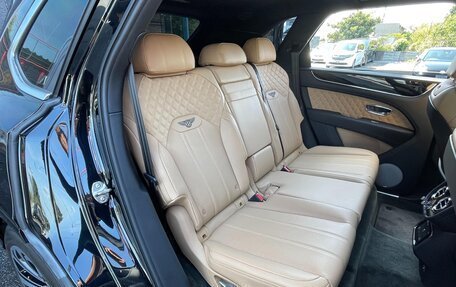 Bentley Bentayga I, 2022 год, 18 500 000 рублей, 24 фотография