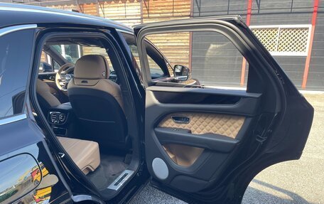 Bentley Bentayga I, 2022 год, 18 500 000 рублей, 23 фотография