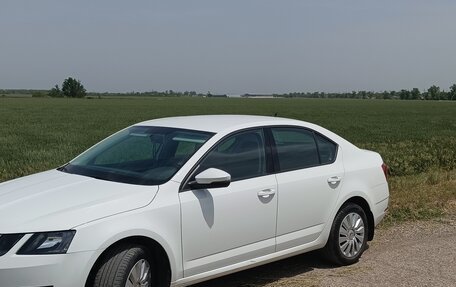 Skoda Octavia, 2017 год, 1 900 000 рублей, 3 фотография