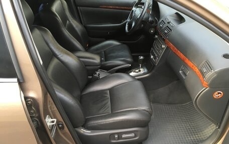 Toyota Avensis III рестайлинг, 2004 год, 1 100 000 рублей, 8 фотография