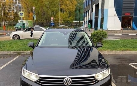 Volkswagen Passat B8 рестайлинг, 2019 год, 2 750 000 рублей, 2 фотография