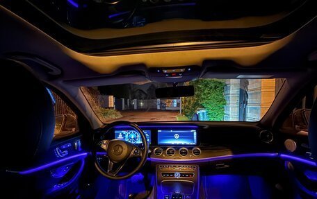 Mercedes-Benz E-Класс, 2017 год, 3 200 000 рублей, 14 фотография