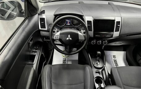 Mitsubishi Outlander III рестайлинг 3, 2011 год, 1 045 000 рублей, 11 фотография