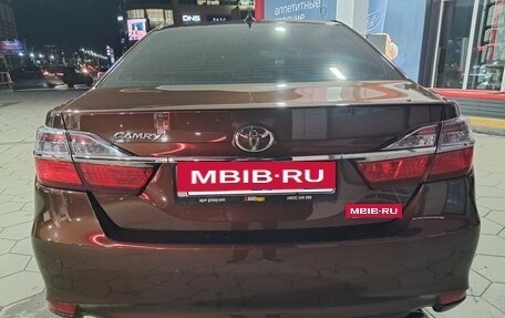 Toyota Camry, 2017 год, 1 995 000 рублей, 7 фотография