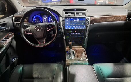 Toyota Camry, 2017 год, 1 995 000 рублей, 11 фотография