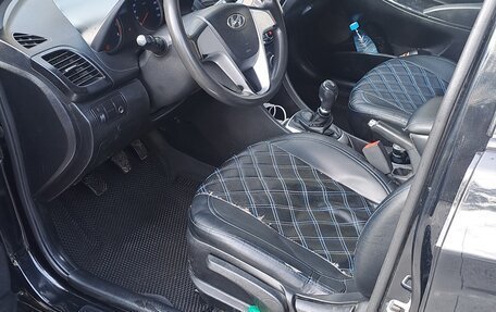 Hyundai Solaris II рестайлинг, 2013 год, 750 000 рублей, 5 фотография