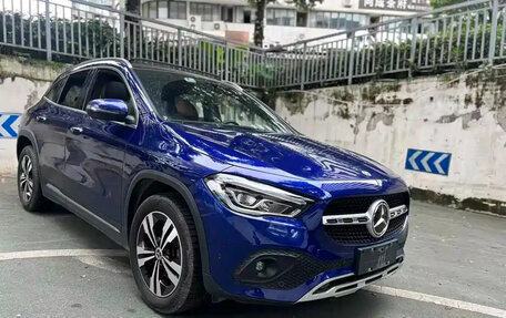 Mercedes-Benz GLA, 2021 год, 1 970 000 рублей, 3 фотография