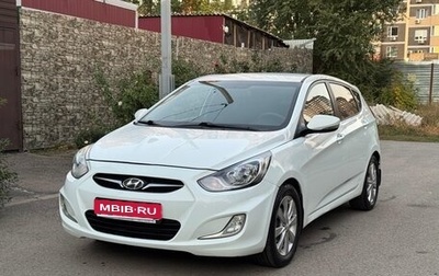 Hyundai Solaris II рестайлинг, 2011 год, 730 000 рублей, 1 фотография