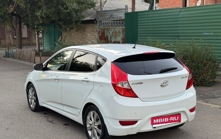 Hyundai Solaris II рестайлинг, 2011 год, 730 000 рублей, 7 фотография