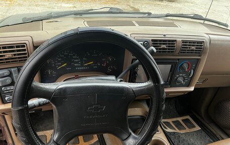 Chevrolet Blazer II рестайлинг, 1997 год, 250 000 рублей, 8 фотография