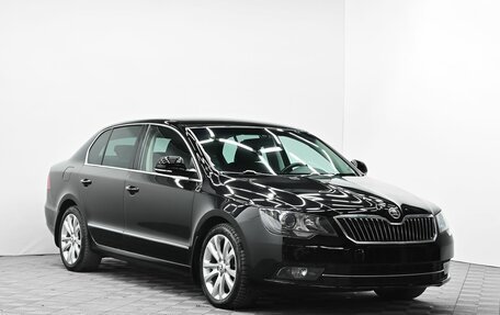 Skoda Superb III рестайлинг, 2014 год, 995 000 рублей, 2 фотография