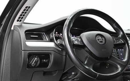 Skoda Superb III рестайлинг, 2014 год, 995 000 рублей, 10 фотография