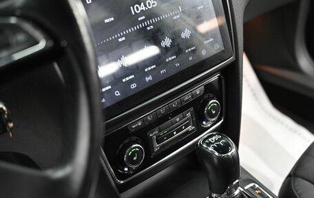 Skoda Superb III рестайлинг, 2014 год, 995 000 рублей, 13 фотография