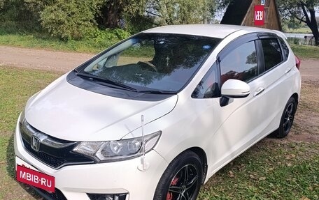Honda Fit III, 2016 год, 1 150 000 рублей, 32 фотография