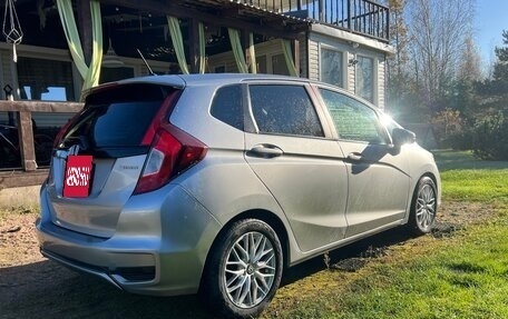 Honda Fit III, 2018 год, 1 530 000 рублей, 5 фотография