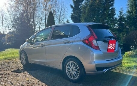 Honda Fit III, 2018 год, 1 530 000 рублей, 6 фотография