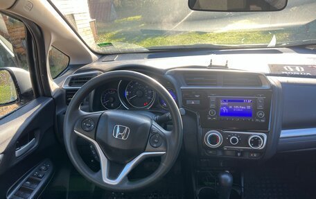 Honda Fit III, 2018 год, 1 530 000 рублей, 16 фотография