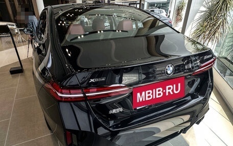 BMW 5 серия, 2025 год, 8 016 220 рублей, 8 фотография