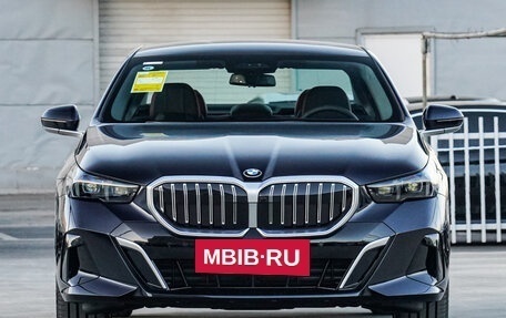 BMW 5 серия, 2025 год, 7 622 908 рублей, 3 фотография