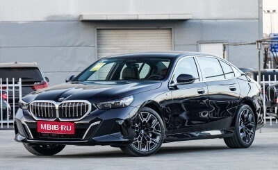 BMW 5 серия, 2025 год, 7 622 908 рублей, 2 фотография
