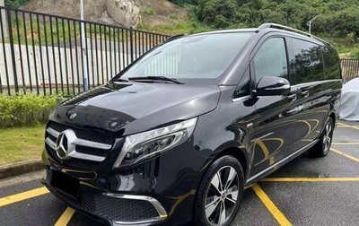 Mercedes-Benz V-Класс, 2022 год, 5 200 000 рублей, 1 фотография