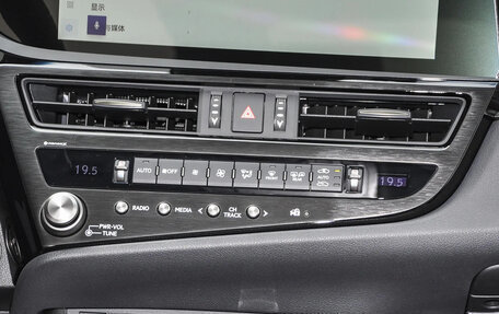 Lexus ES VII, 2022 год, 4 399 999 рублей, 12 фотография