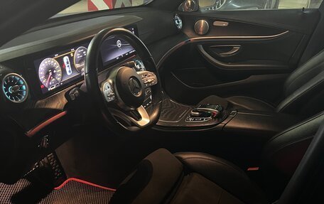 Mercedes-Benz E-Класс, 2020 год, 4 050 000 рублей, 4 фотография