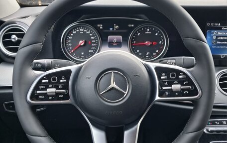 Mercedes-Benz E-Класс, 2020 год, 3 500 000 рублей, 1 фотография