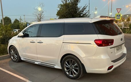 KIA Carnival III, 2019 год, 3 300 000 рублей, 2 фотография