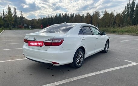 Toyota Camry, 2017 год, 2 680 000 рублей, 6 фотография
