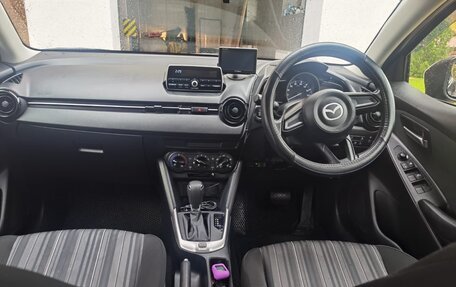 Mazda Demio IV, 2017 год, 960 000 рублей, 4 фотография