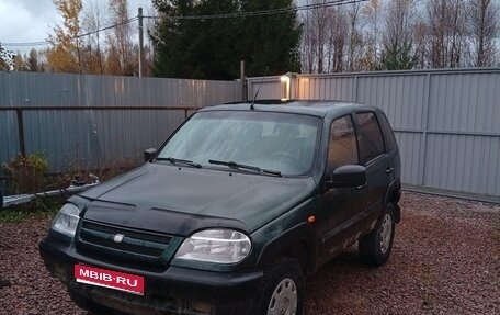 Chevrolet Niva I рестайлинг, 2004 год, 250 000 рублей, 1 фотография