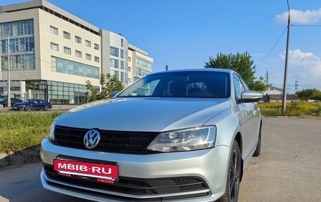 Volkswagen Jetta VI, 2015 год, 990 000 рублей, 2 фотография
