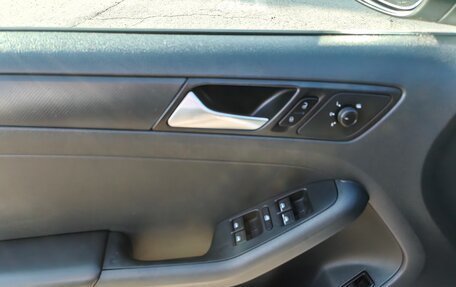 Volkswagen Jetta VI, 2015 год, 990 000 рублей, 17 фотография