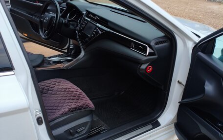 Toyota Camry, 2019 год, 3 000 000 рублей, 12 фотография