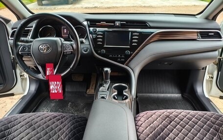 Toyota Camry, 2019 год, 3 000 000 рублей, 11 фотография